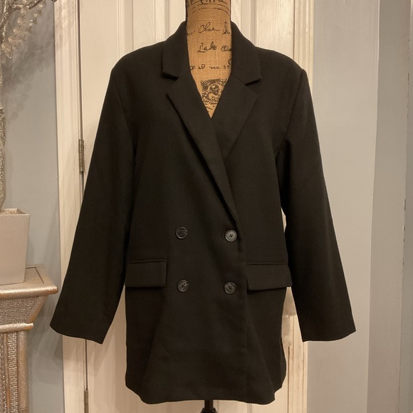 Black Classic Fleece Jacket - Picture 1 of 3